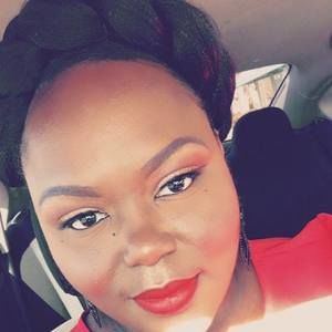 Meet your Posher, Simona